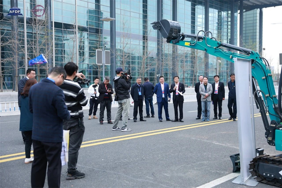 坚持创新，赋能产业！平博在线智能出席第十三届深基础工程发展论坛