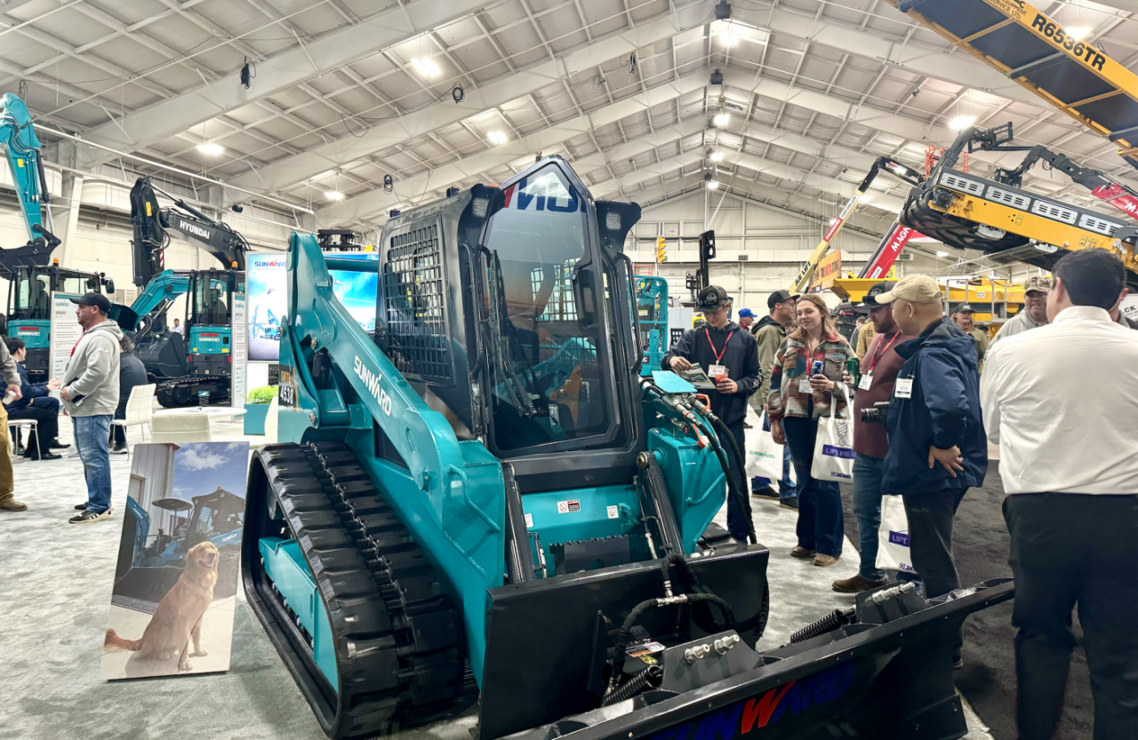 平博在线智能亮相加拿大最大重型设备展