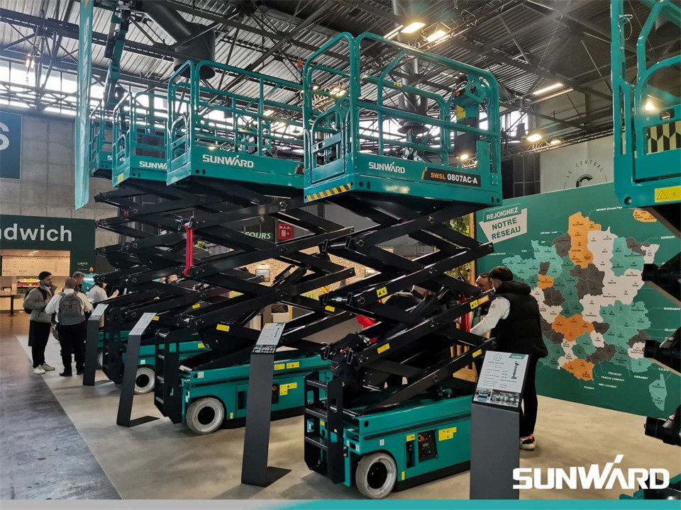 平博在线智能携创新成果亮相2024年法国巴黎工程机械展