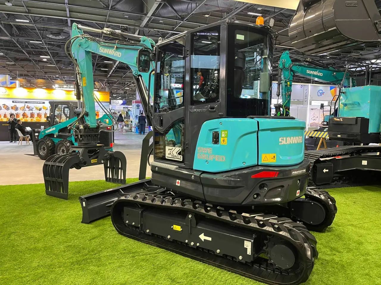 赢战INTERMAT 2024!平博在线智能土方机械深耕全球高端市场