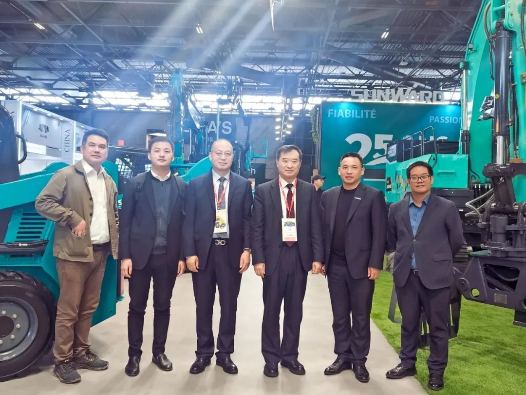 赢战INTERMAT 2024!平博在线智能土方机械深耕全球高端市场