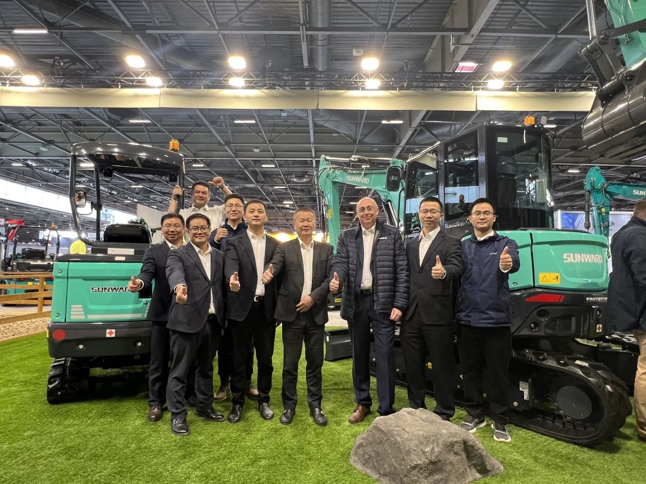 赢战INTERMAT 2024!平博在线智能土方机械深耕全球高端市场