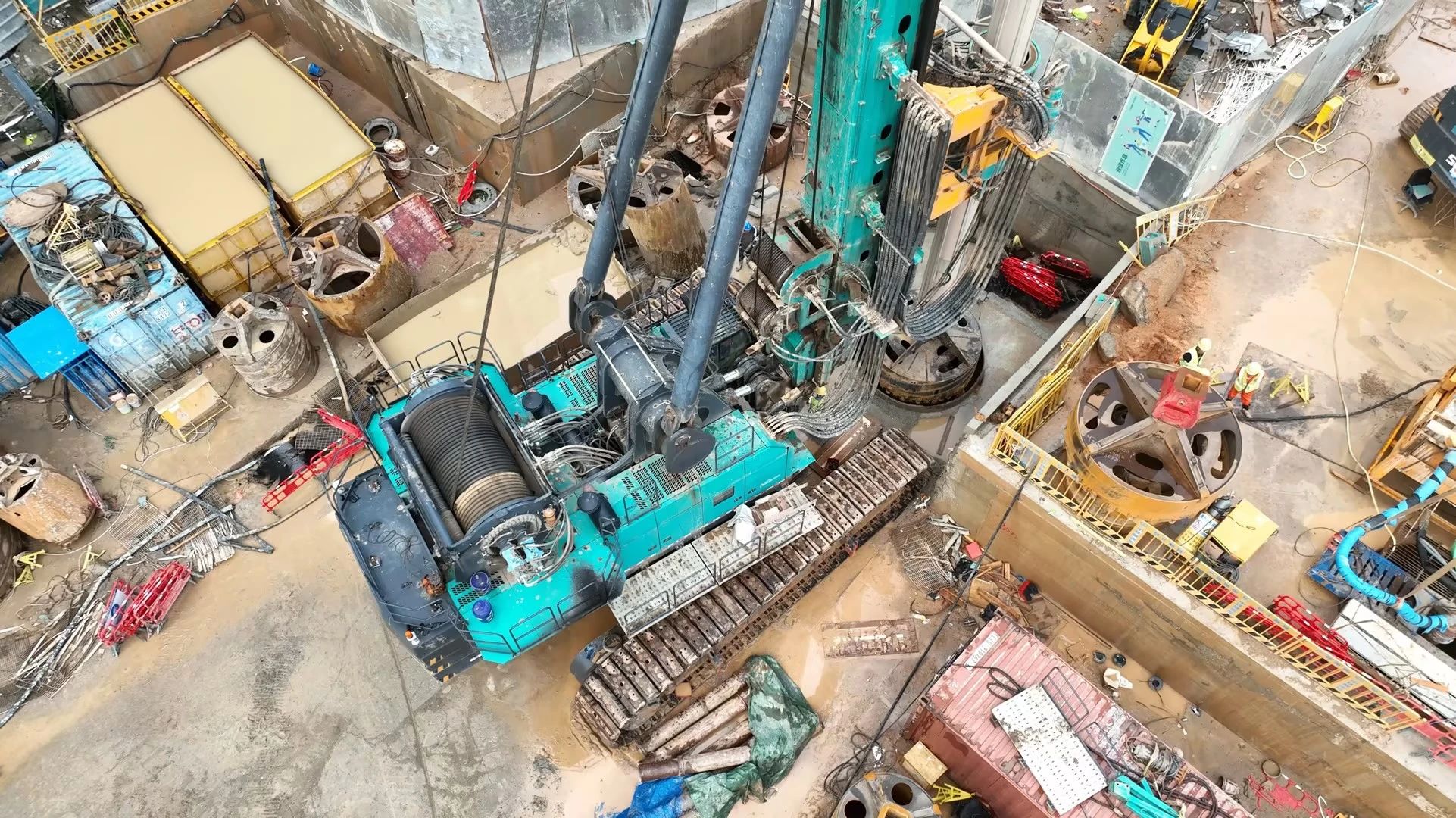 性能突出,超强助力!平博在线智能旋挖钻机助力深圳地铁五和站施工