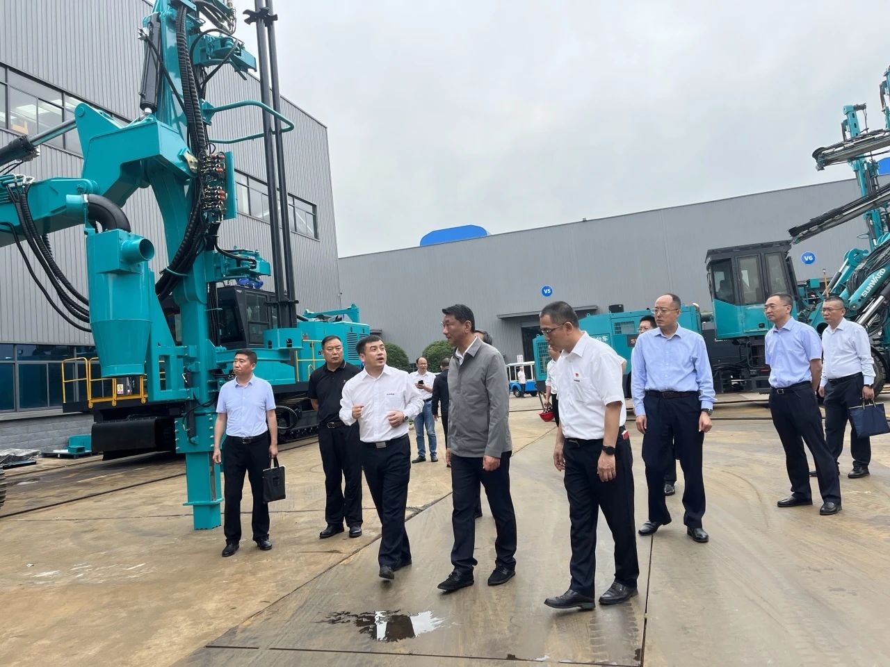 中煤平朔党委书记、董事长陈建一行调研平博在线智能