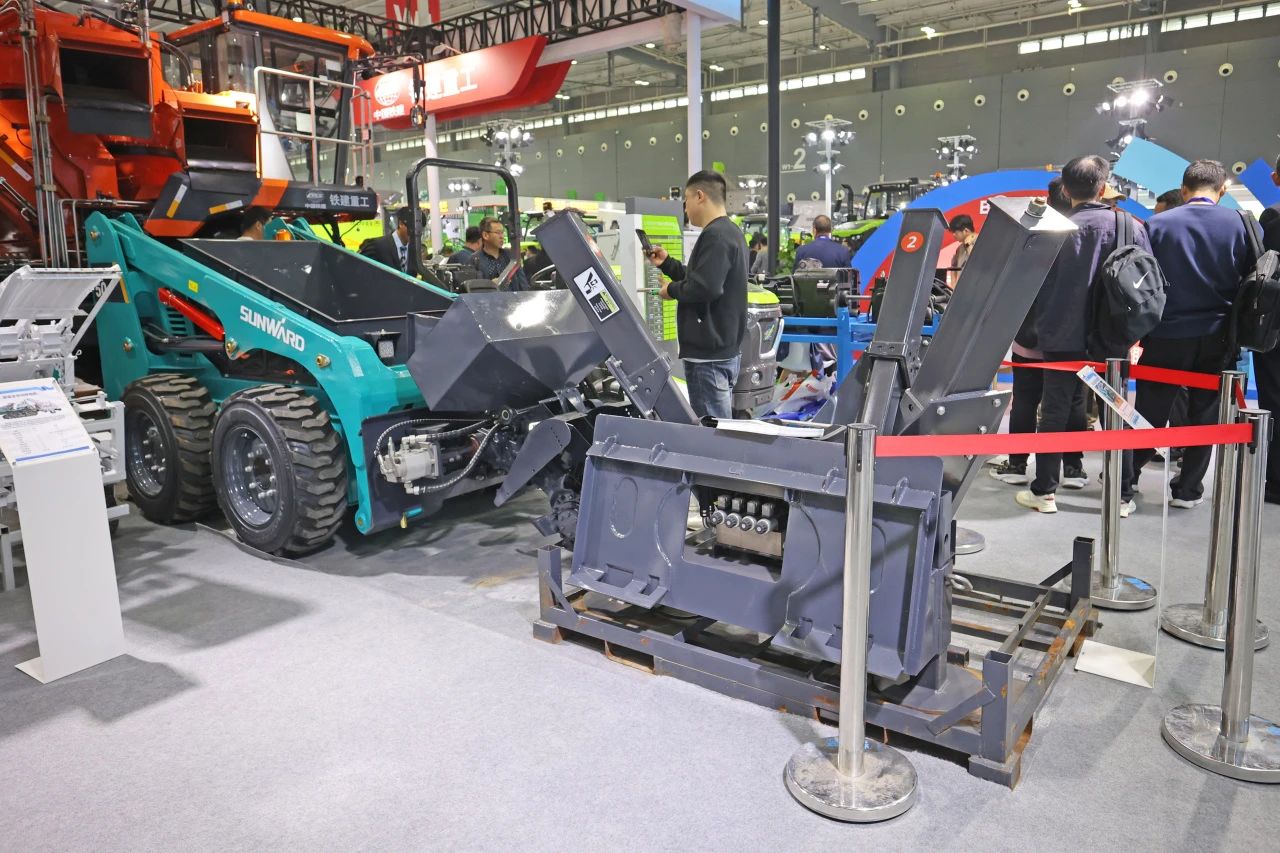 聚焦智能化、无人化！平博在线智能携多款产品亮相2024中国国际农业机械展