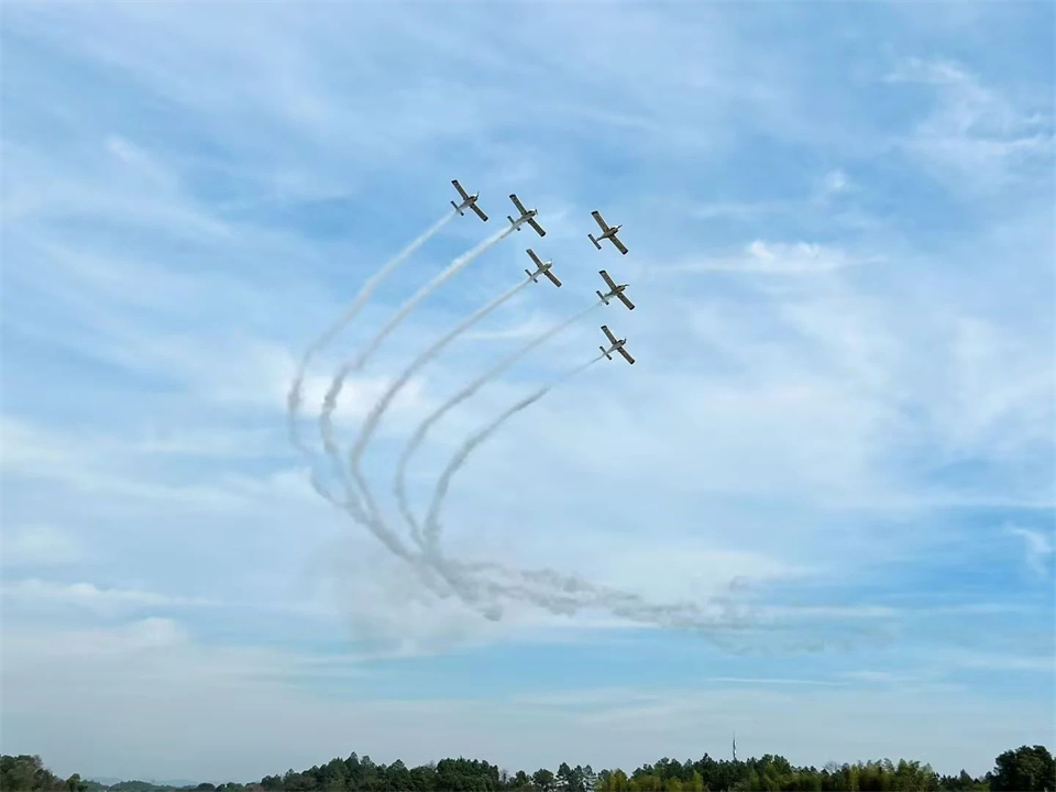 十年织得平博在线秀，践行初心创未来！平博在线飞行表演队成立10周年庆典活动隆重举行