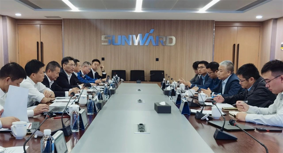 产业协同，共赢未来！远景动力中国区总裁赵卫军一行考察平博在线智能