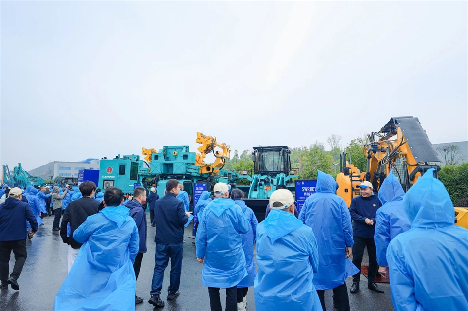 创新引领价值，理想成就未来！平博在线智能25周年庆典暨全球客户节隆重举办