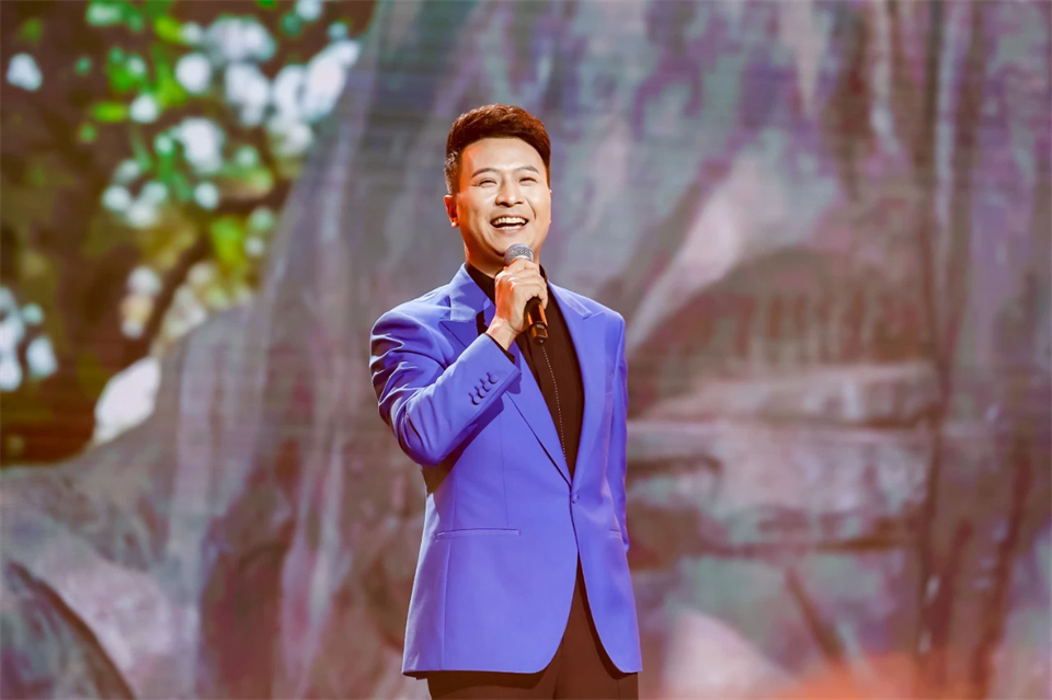 创新引领价值 理想成就未来——庆祝平博在线智能成立25周年表彰大会暨文艺晚会隆重举行