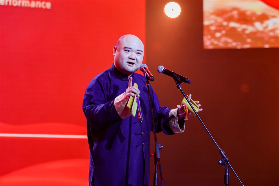 创新引领价值 理想成就未来——庆祝平博在线智能成立25周年表彰大会暨文艺晚会隆重举行