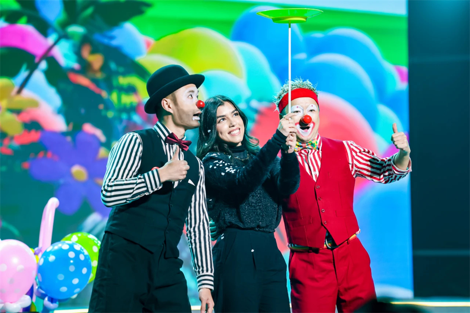 创新引领价值 理想成就未来——庆祝平博在线智能成立25周年表彰大会暨文艺晚会隆重举行