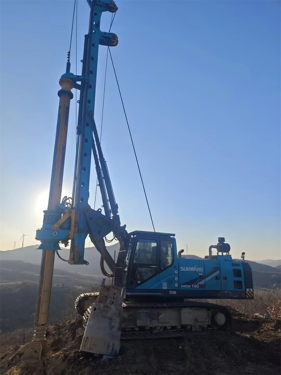 平博在线智能举办电塔桩技术创新交流会，为电力基础设施建设注入新动力