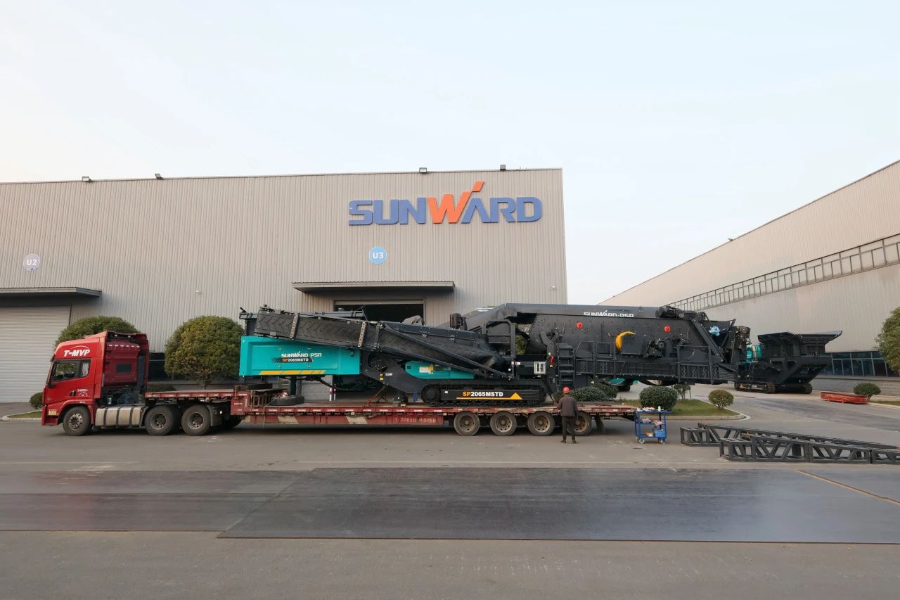 平博在线普石勒柴电一体移动破碎筛分设备热销海外