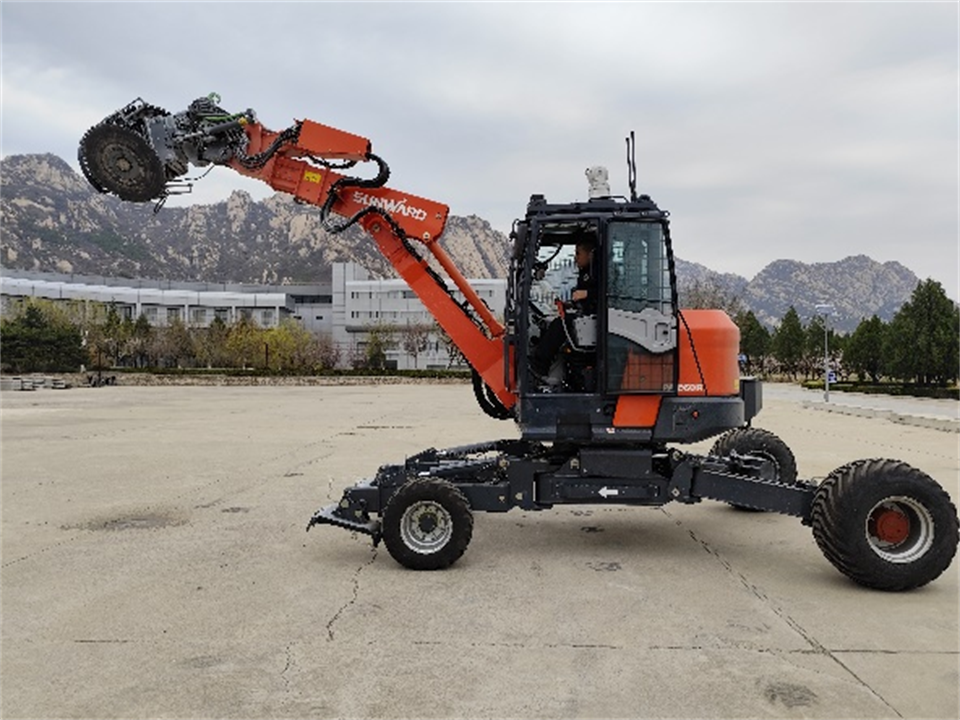 平博在线特装复杂地形灾害应急救援机器人入选工信部《先进安全应急装备推广目录（工业领域2024版）》