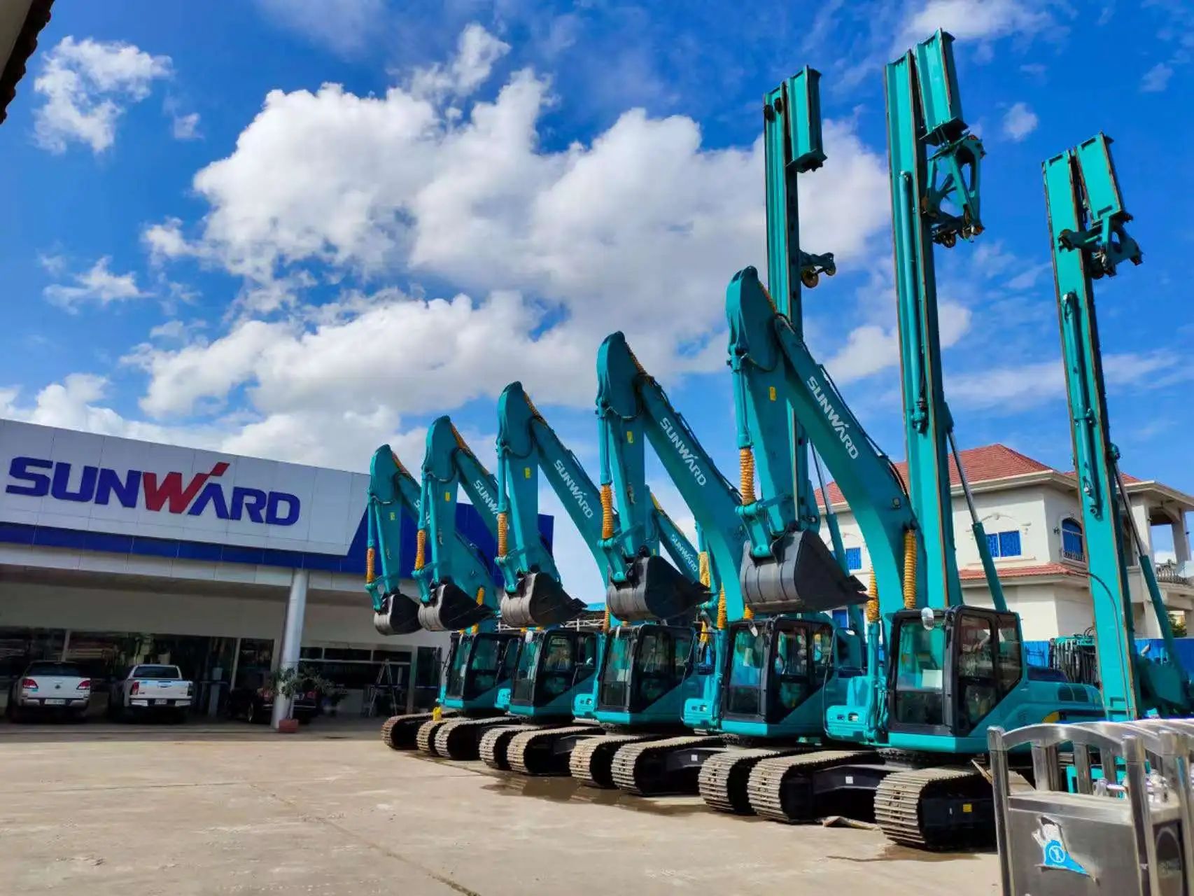 广州工控集团党委书记、董事长景广军率队考察平博在线智能柬埔寨子公司