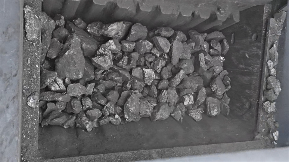 不惧-30℃极寒挑战，平博在线普石勒破碎筛分设备稳定运行！