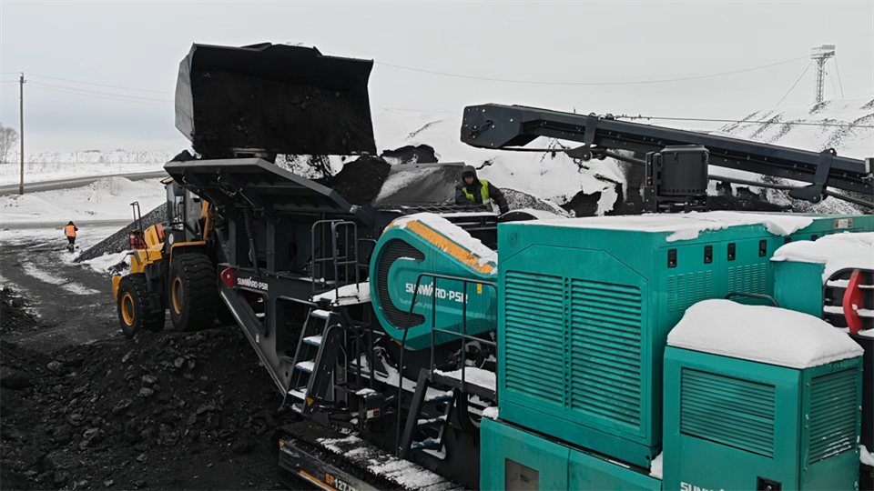不惧-30℃极寒挑战，平博在线普石勒破碎筛分设备稳定运行！
