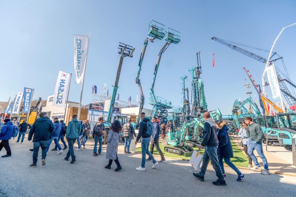 Bauma 2025 | 聚焦2025德国宝马展，探索平博在线智能的创新设备与可持续解决方案