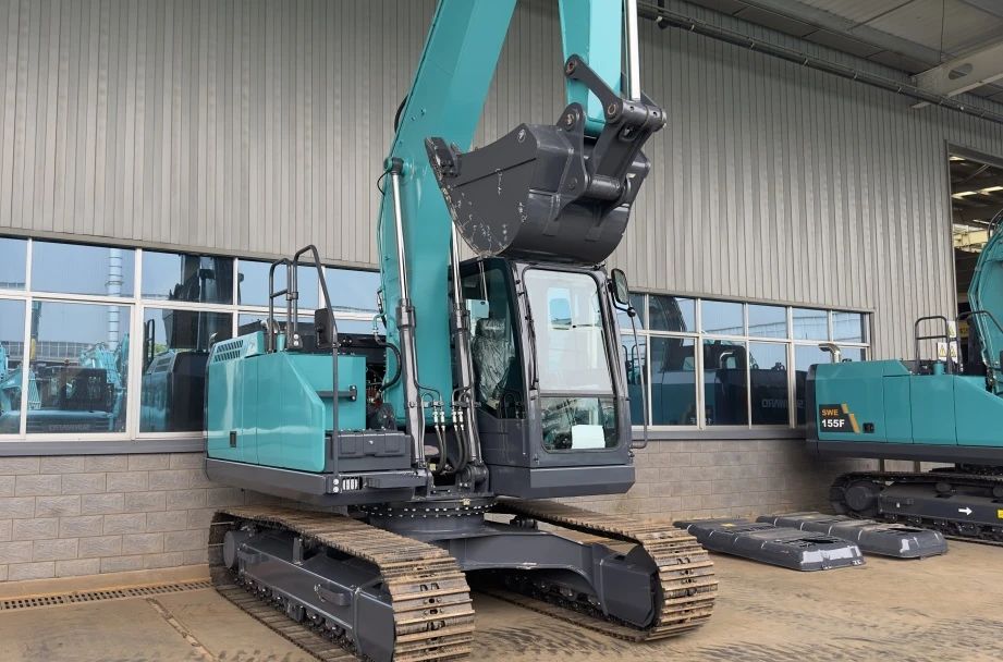 聚焦市场需求，平博在线智能三款精品工程液压挖掘机成功下线