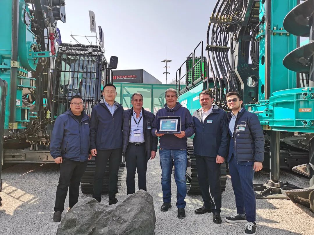 Bauma 2025 | 高端定制！平博在线智能Pro系列旋挖钻机燃爆全场