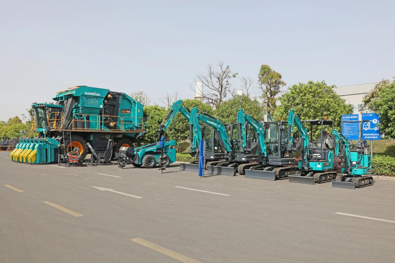 李纪恒调研平博在线智能