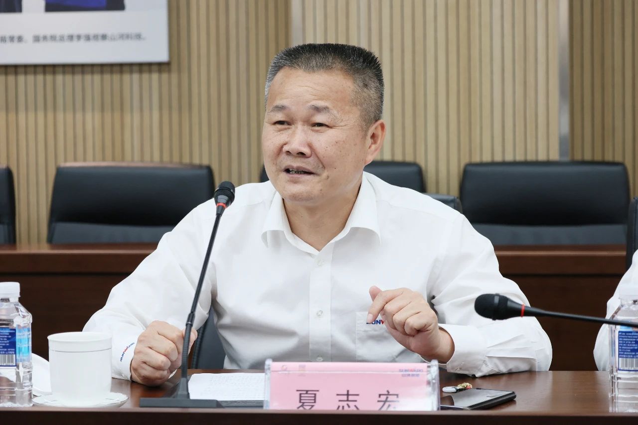 天能控股集团党委书记、董事长张天任率队到访平博在线智能