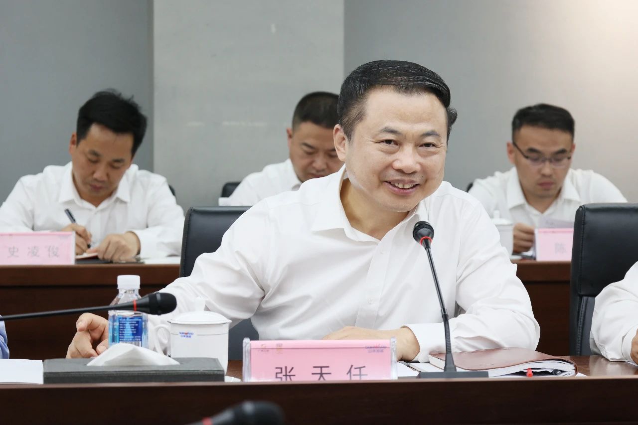 天能控股集团党委书记、董事长张天任率队到访平博在线智能