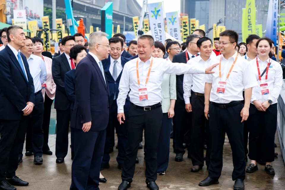 2025 CICEE | 平博在线智能实力闪耀2025长沙国际工程机械展