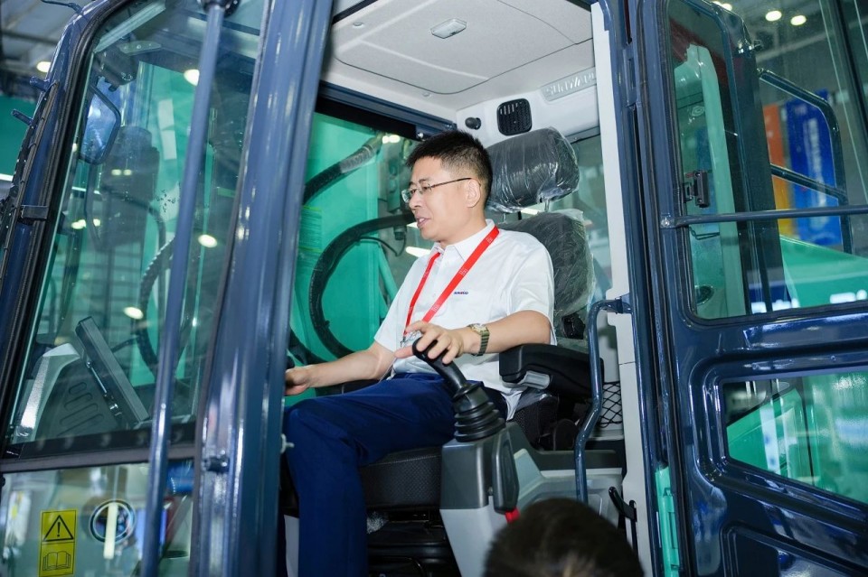 2025 CICEE | 平博在线智能实力闪耀2025长沙国际工程机械展