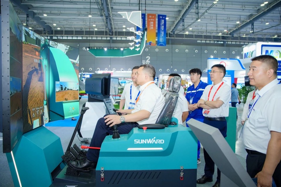 2025 CICEE | 平博在线智能实力闪耀2025长沙国际工程机械展