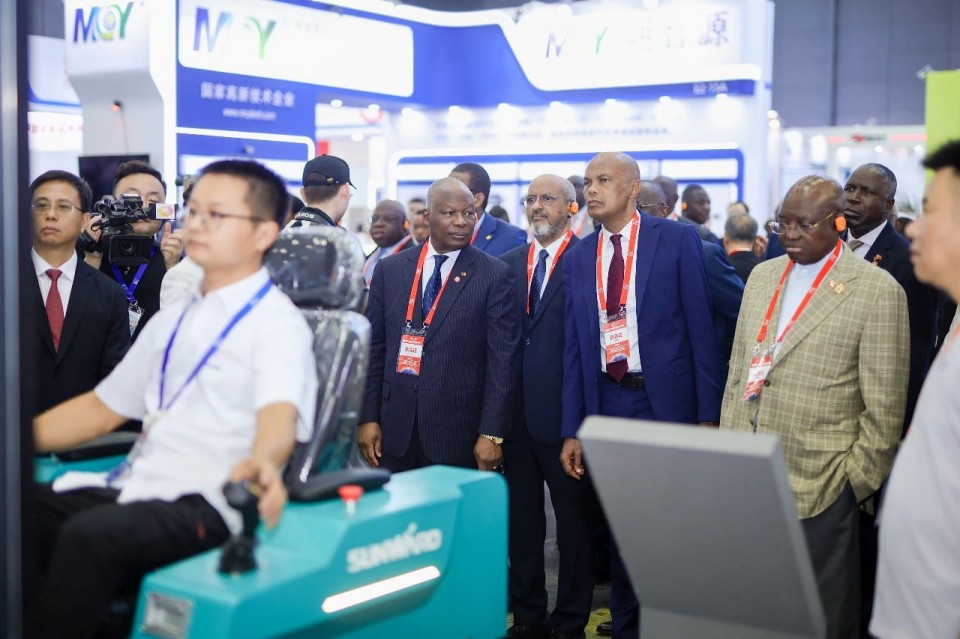 2025 CICEE | 平博在线智能实力闪耀2025长沙国际工程机械展