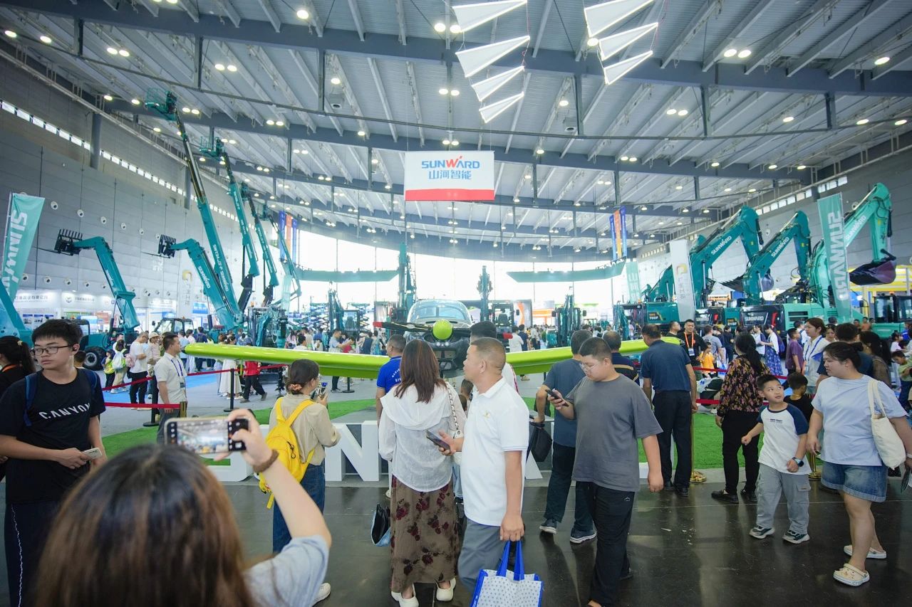 2025 CICEE | 圆满收官！平博在线智能展区亮点精彩回顾