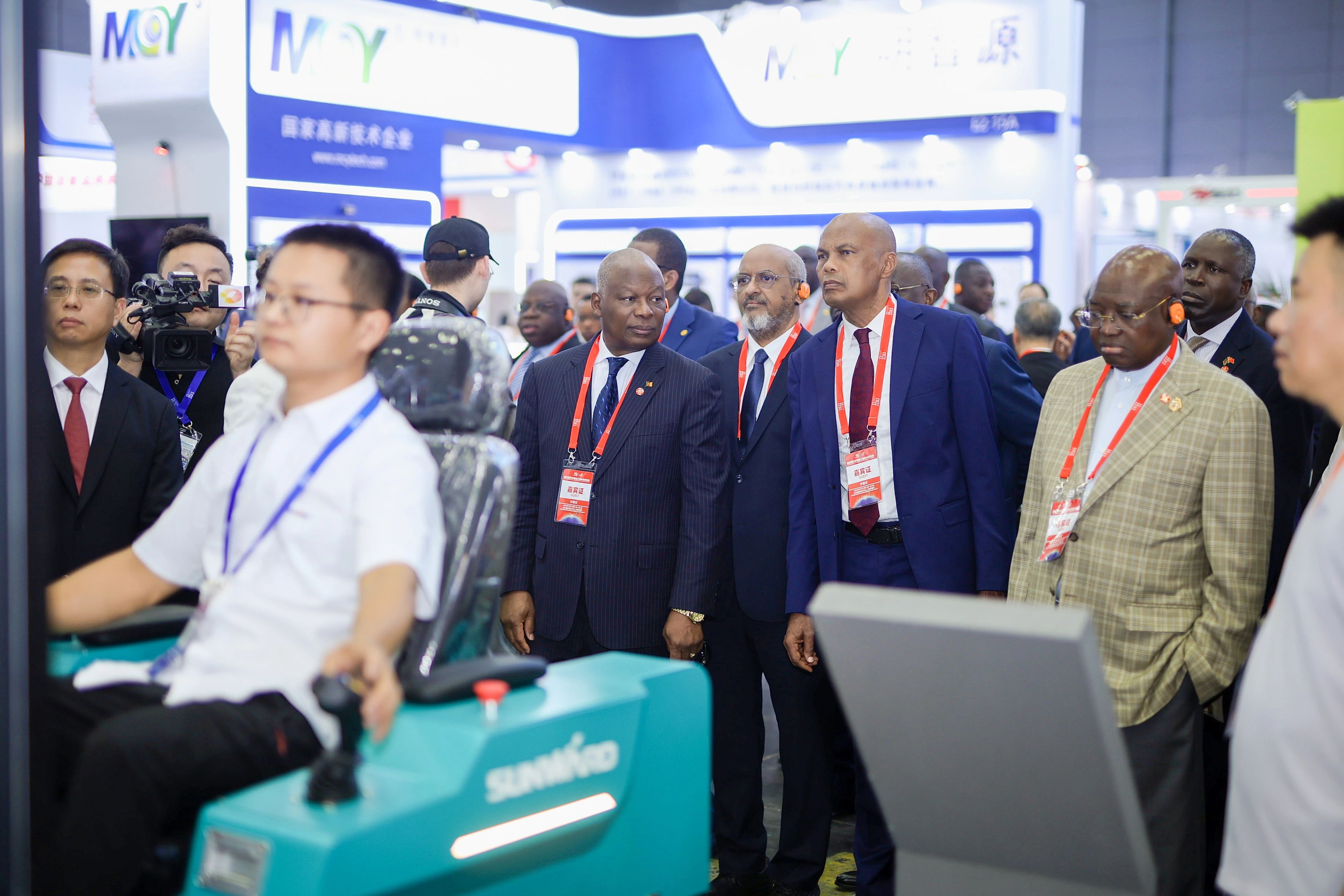 2025 CICEE | 圆满收官！平博在线智能展区亮点精彩回顾