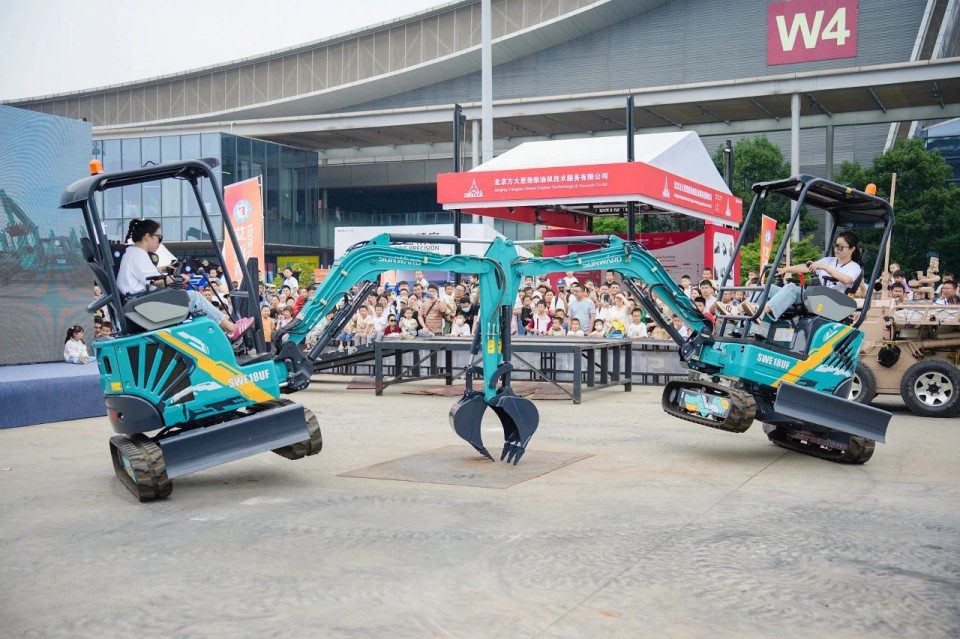 2025 CICEE | 圆满收官！平博在线智能展区亮点精彩回顾