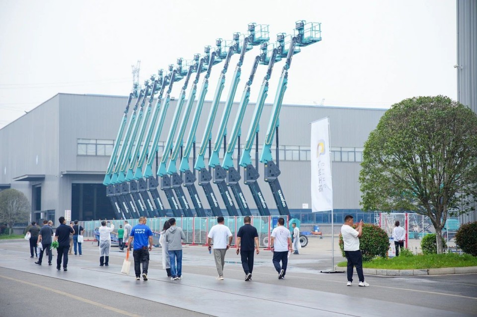 2025 CICEE | 圆满收官！平博在线智能展区亮点精彩回顾