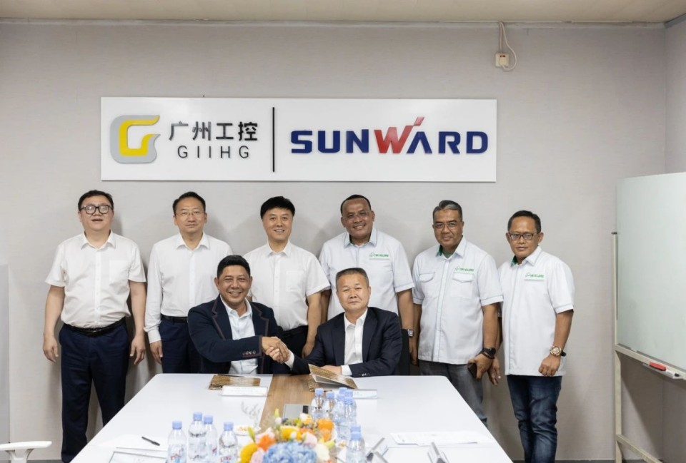 广州工控集团党委书记、董事长景广军率队考察平博在线智能印尼子公司