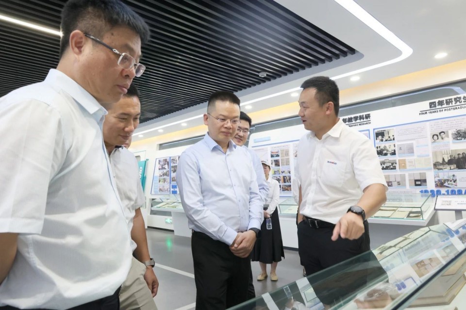 共商合作,建华控股有限公司董事长汪贵华到访平博在线智能