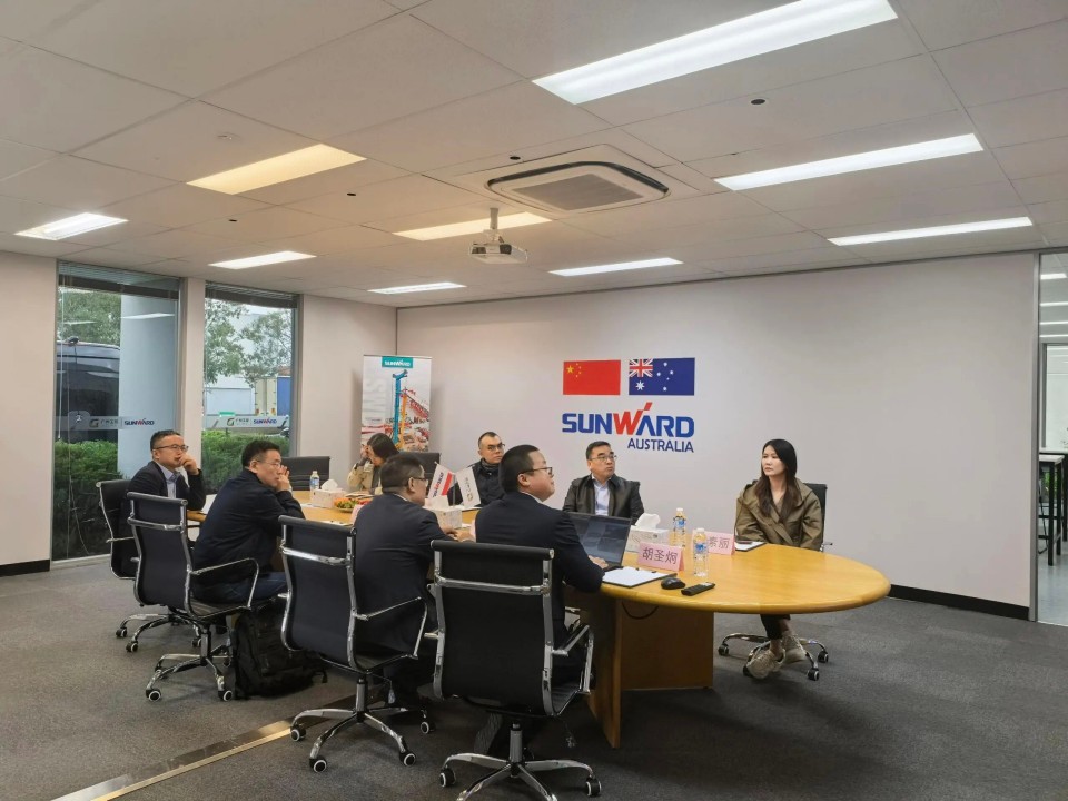 广州工控集团总经理王福铸率队考察平博在线智能澳大利亚子公司